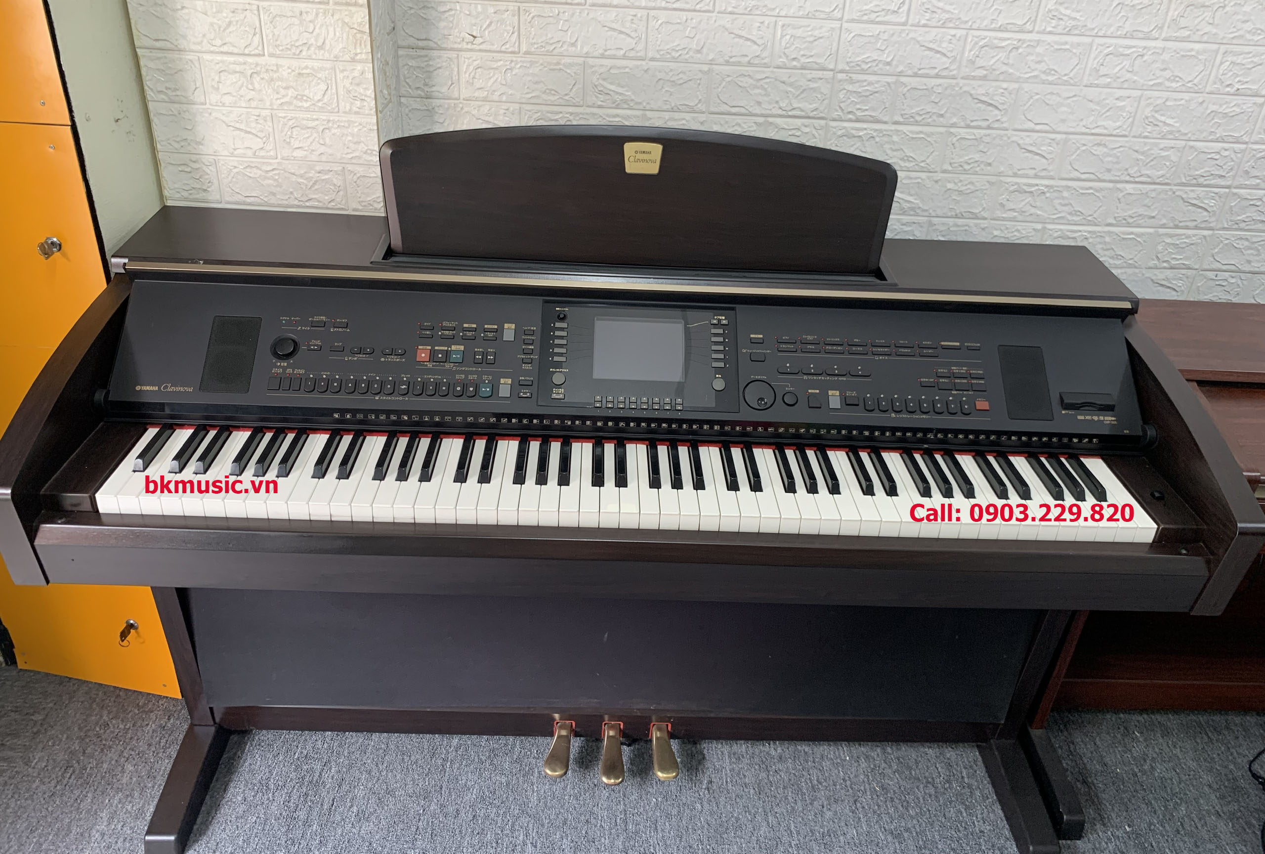 PIANO-YAMAHA-CVP-305